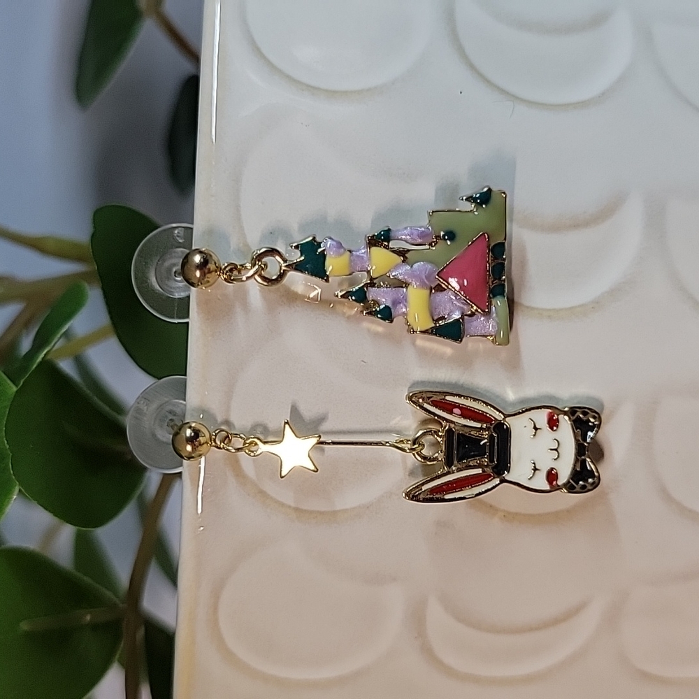 🔥LAST PAIR🔥 White Rabbit in Wonderland Drop Earrings, S925 - Picture 3 of 4